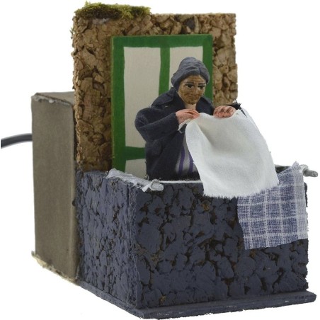 Donna 10 cm al balcone in movimento presepe Mondo Presepi
