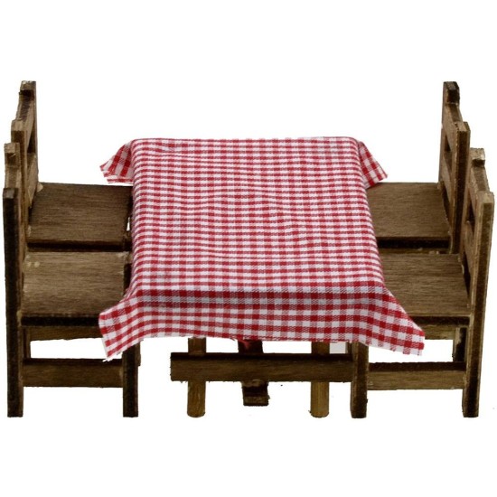 Mesa de madera de 7,3x5x3,7 cm de altura con 4 sillas.
