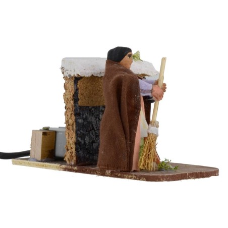 Donna che spazza 8 cm in movimento