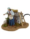 Campesina y gallina doble movimiento 12 cm Landi belén