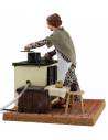 Woman 30 cm in the kitchen with movement and smoking effect