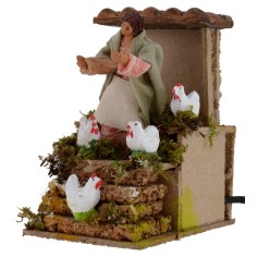 Woman who pegs chickens in motion 10 cm