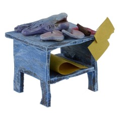 Banco in legno con pesce cm 6,5x5,5x7 h per statue da 12 cm