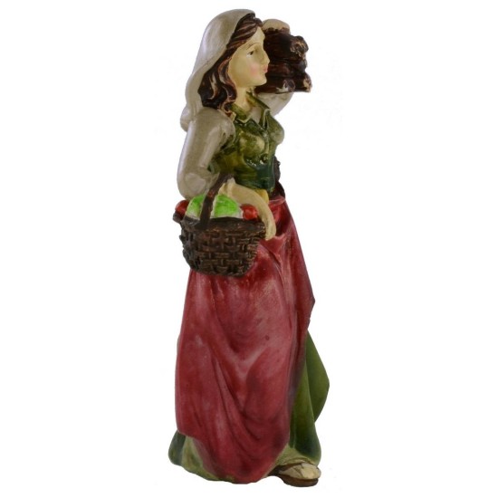 Mujer con cesta y leña al hombro serie 10 cm en resina