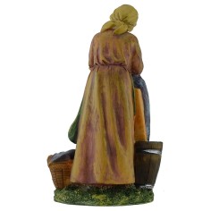 Laundress cm 20 in resin 2