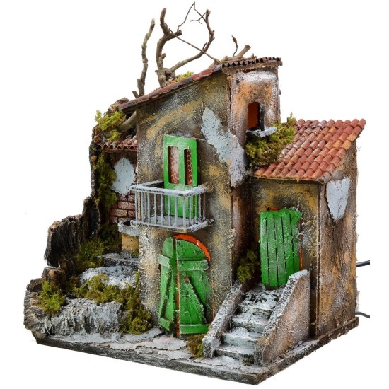 Casa iluminada con fuente funcionando de 30x21x35 cm h