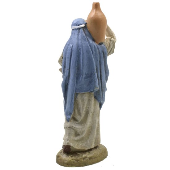 Mujer con cesta y ánfora en resina pintada 10 cm