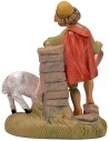 Niño en la fuente cm 10 en pvc lux Mundo Pesebres