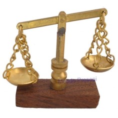 Bench scale with plates - 6498