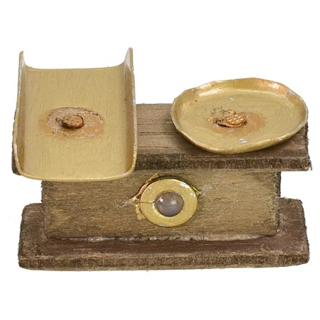 Scale 5.5x4x3.3 cm h