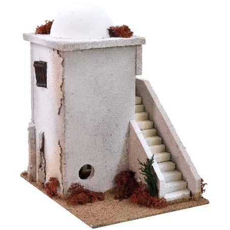 Casa árabe con cúpula y escalera de 20x25x29 cm de altura.
