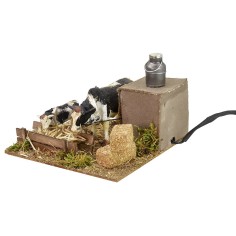 Vacas en movimiento en el pesebre cm 15x15,5x10 h Mundo 2