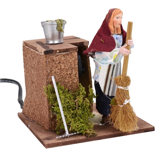 Palestinian woman with broom in motion 12 cm