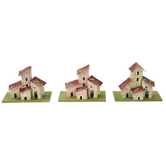 Juego de 3 casitas para pesebre de 10x5x8 cm de altura.