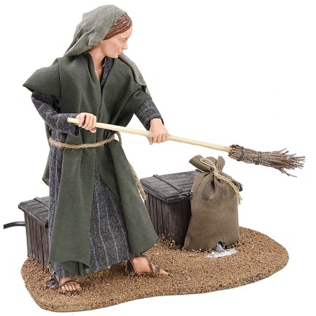 30 cm Palestinian woman chasing away mice with double movement