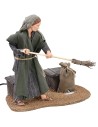 30 cm Palestinian woman chasing away mice with double movement