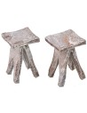 Mesa con 2 taburetes de madera para estatuas de 12 cm.