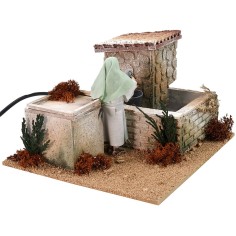 Donna alla fontana 12 cm in movimento cm 20x20x13,5 h Mondo 2