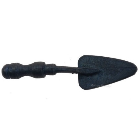 Metal trowel available in various sizes: