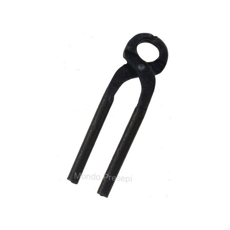 Metal pincer available in various sizes: