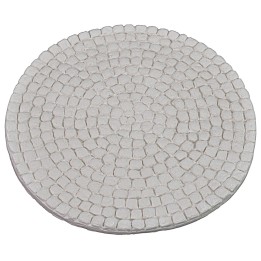 Pavimentación de plaza circular con adoquines de 20,5 cm de
