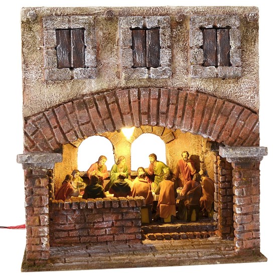 Ambientación iluminada para última cena 29x29x32 h estatuas