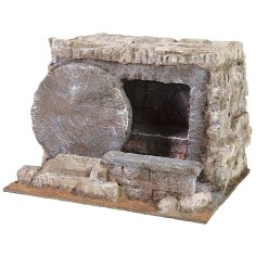 Sepulcro con puerta redonda abierta 25x22x19 h altura, estatuas 2