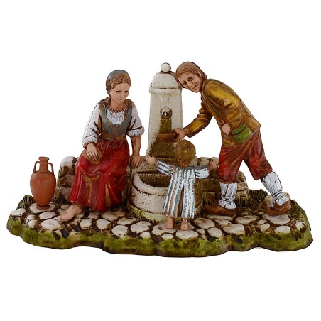 Famiglia alla fontana 10 cm Landi Moranduzzo Mondo Presepi