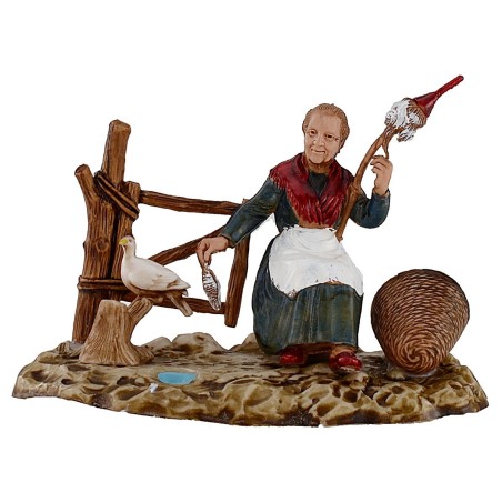 Vieja que hila con paloma serie 10 cm Landi Moranduzzo