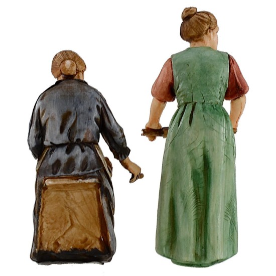 Mujer desplumando y mujer con rodillo serie 10 cm Landi