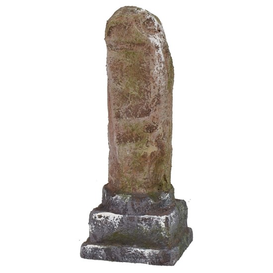 Columna ruina con base cuadrada de 4x4x10,5 cm de altura.
