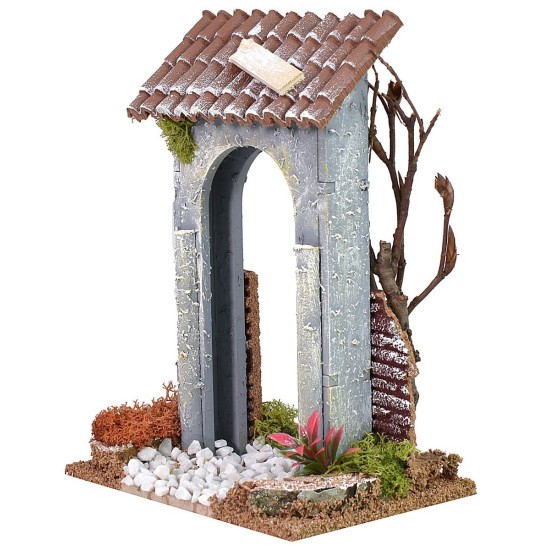 Puerta de la ciudad con calle de 12x9x17 cm de altura, madera.