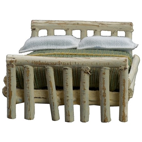 Letto bianco a due piazze cm 6,5x7,5x4 h legno, altezza