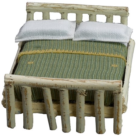 Letto bianco a due piazze cm 6,5x7,5x4 h legno, altezza