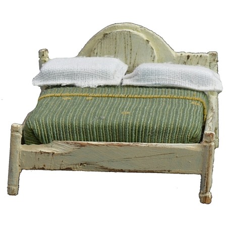 Cama matrimonial de madera blanca de 6x7x4,5 cm de altura, madera, estatuas.