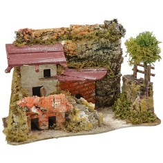 Casa estucada con leñera de 27x12x18 cm de altura. Mondo Presepi 2