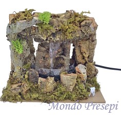 Cascada entre las rocas funcionando cm 20x14x17 h. Mundo Pesebres