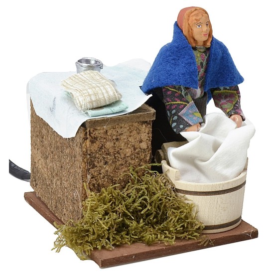 Lavandera 12 cm en movimiento cm 9x11x12 h Mundo Pesebre