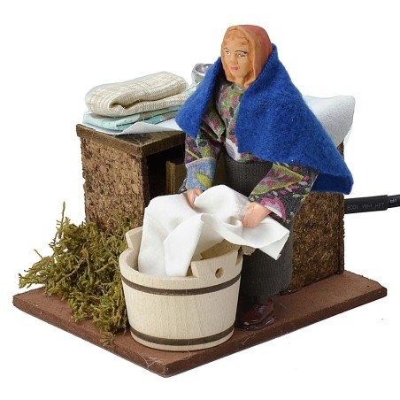 Lavandaia 12 cm in movimento cm 9x11x12 h Mondo Presepi