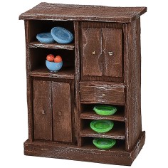Aparador de madera envejecida con porcelanas coloridas de 2