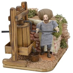 Uomo al torchio in movimento 10 cm 2