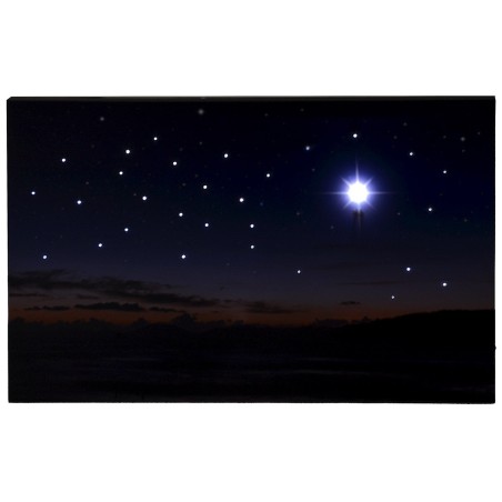 Cielo estrellado con paisaje al atardecer y estrella polar