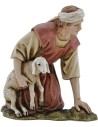 Shepherd kneeling with lamb Landi Moranduzzo 15 cm in resin
