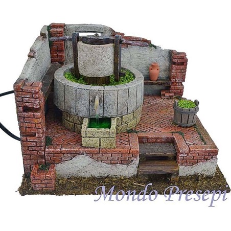 Crusher with mechanical movement and water