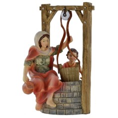 Donna con fanciullo al pozzo serie 10 cm in resina Mondo Presepi
