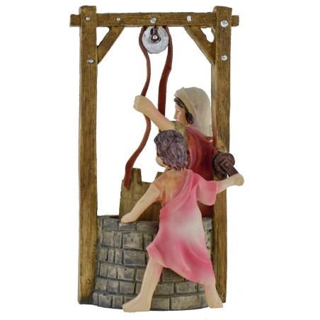 Mujer con niño en el pozo serie 10 cm en resina Mondo Presepi