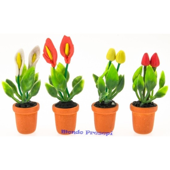 Vase with flowers 5 cm