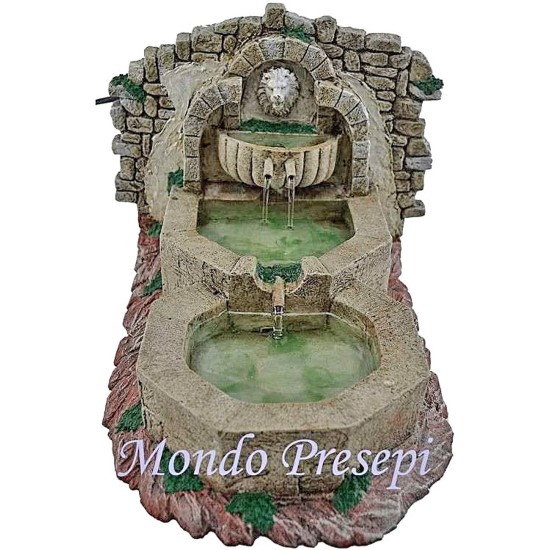 Fountain, two pools with roof