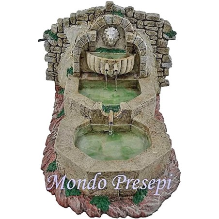 Fountain, two pools with roof