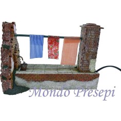 Clothesline dripping with fountain fuzionante